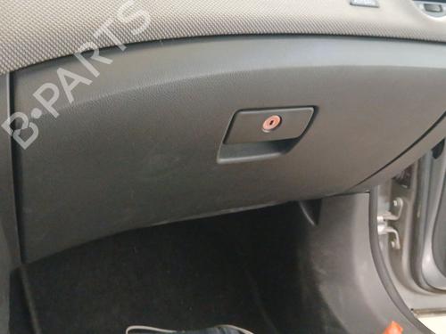 Used Glove box Glove box 39261188 39261188