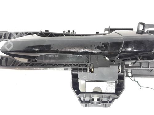 Used Rear left exterior door handle MERCEDES-BENZ B-CLASS Sports Tourer (W246, W242) [2011-2018]  19424089