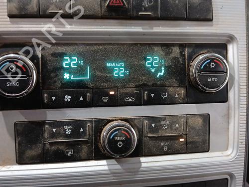 AC-Styringsenhed/Manøvreenhed DODGE JOURNEY 2.0 CRD (136 hp) 32867807