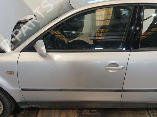 Used Left front door Left front door 39435757 39435757