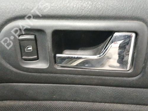 Used Front right interior door handle VW GOLF IV (1J1) 1.9 TDI (110 hp) 28188833