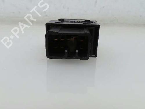 Right rear window switch HYUNDAI SANTA FÉ II (CM) 2.2 CRDi GLS 4x4 | BP3348731I28 