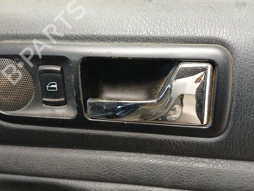 Høyre bak invendig håndtak VW PASSAT B5.5 (3B3) 1.9 TDI (101 hp) 28073743
