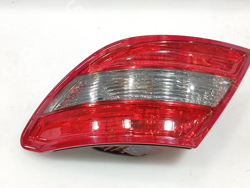 Used Right taillight Right taillight MERCEDES-BENZ C-CLASS (W204) C 250 CDI (204.003) (204 hp) 33325475 33325475