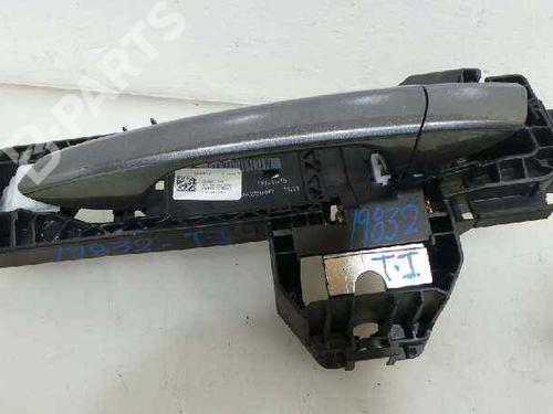 rear-left-exterior-door-handle-infiniti-q30-15-d-a2047600170-a2047600170-2015-4886324 main image