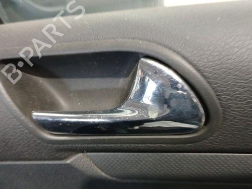 Højre bagtil invendig håndtag VW GOLF V (1K1) 1.9 TDI (105 hp) 32301540