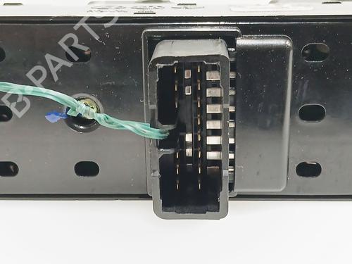 Left front window switch KIA SPORTAGE II (JE_, KM_) 2.0 i 16V | BP24627681I27 