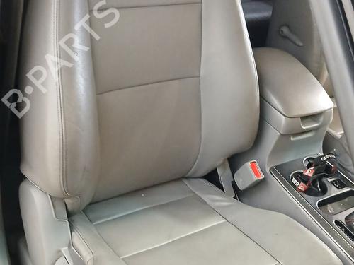 Used Right front seat Right front seat 37025232 37025232