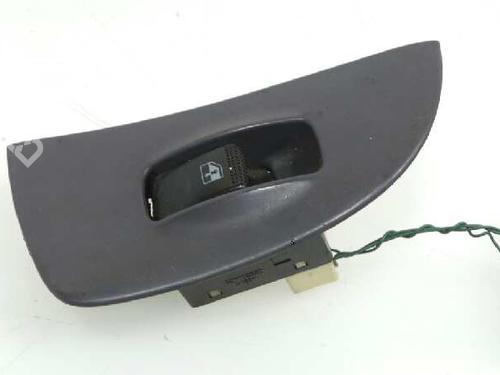 Left rear window switch HYUNDAI ELANTRA III (XD) 1.6 | BP1335241I29 