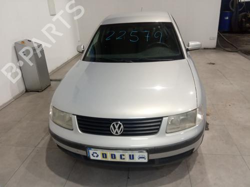 Venstre foran invendig håndtak VW PASSAT B5 (3B2) 1.8 | BP16554787I13 