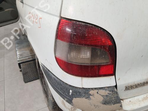 Piloto trasero izquierdo RENAULT SCÉNIC I MPV (JA0/1_, FA0_) 1.9 dCi (JA05, JA1F) (102 hp) 29888595