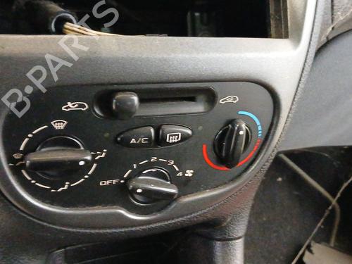 Used Climate control Climate control PEUGEOT 206 CC (2D) 1.6 16V (2DNFUF, 2DNFUR) (109 hp) 36325928 36325928