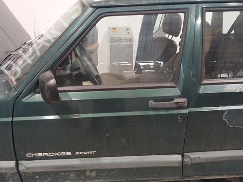 Used Left front door JEEP CHEROKEE (XJ) [1983-2001]  30872645