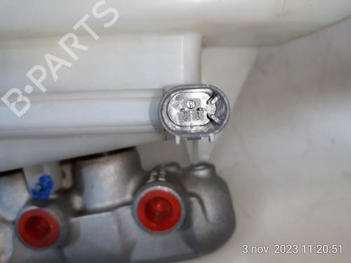 Brake master cylinder MERCEDES-BENZ GLA-CLASS (X156) GLA 200 CDI / d (156.908) | BP15833811M77 