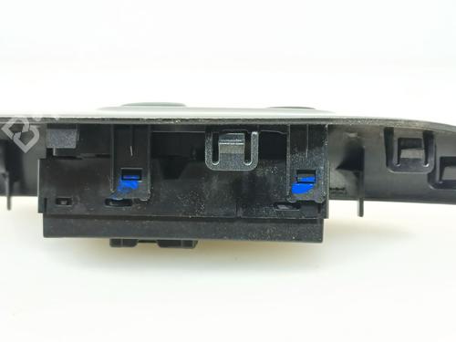 Right front window switch NISSAN JUKE (F15) 1.2 DIG-T | BP26657851I26 