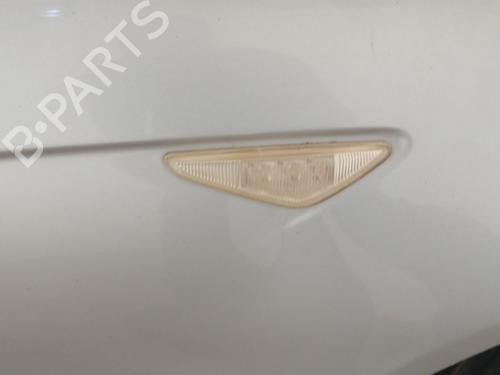 Used Right side indicator Right side indicator 39564566 39564566