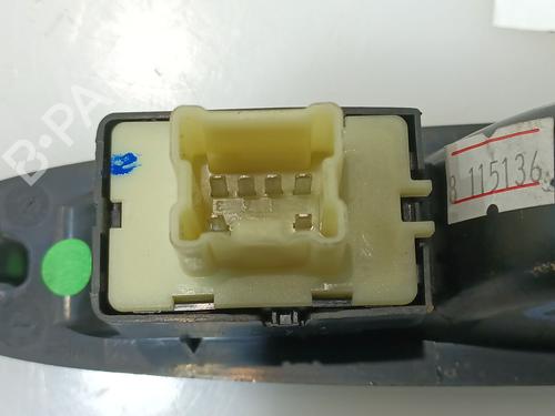 Højre bagtil elrude kontakt RENAULT CLIO IV (BH_) 0.9 TCe 90 (BHNF, BHMA, BHMH, BHJK, BHJR) | BP29935586I28 