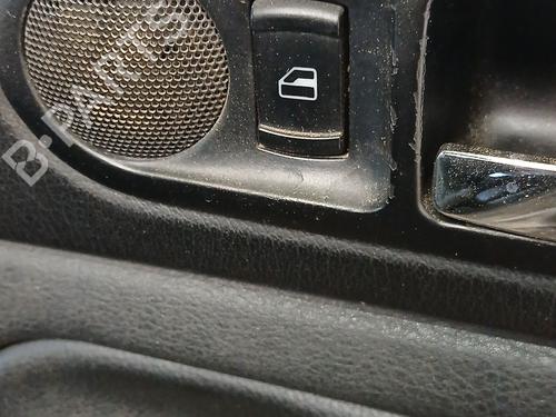 Used Right rear window switch VW PASSAT B5.5 (3B3) 1.9 TDI (101 hp) 28073731