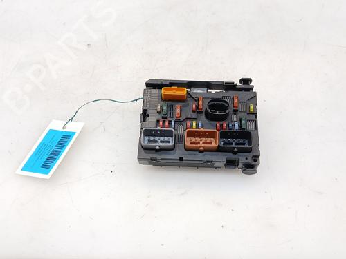 Used Fuse box Fuse box 38649796 38649796