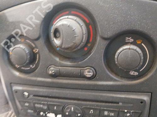 climate-control-renault-clio-iii-br01-cr01-2005-2006-2007-2008-2009-2010-2011-2012-2013-2014-40072042 main image