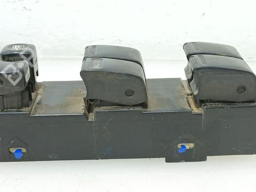 Left front window switch NISSAN ALMERA II (N16) 2.2 Di | BP30335397I27