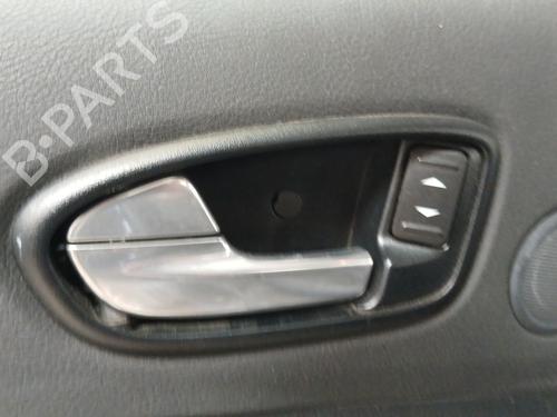 Puxador interior trás esquerdo Puxador interior trás esquerdo 38956409 38956409