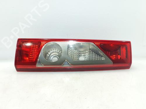 Used Right taillight PEUGEOT EXPERT Tepee (VF3X_) 2.0 HDi 120 (120 hp) 31636795