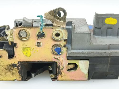 Vergrendeling rechts voor PEUGEOT 206+ (2L_, 2M_) 1.1 (60 hp) 27460470