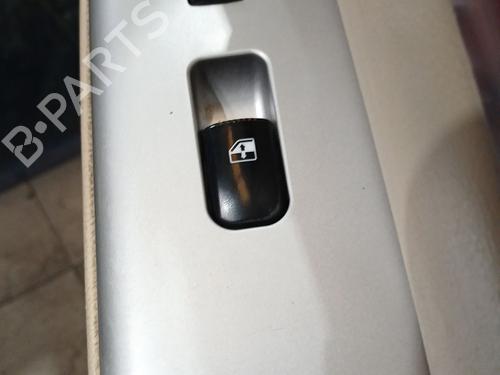 Used Right front window switch Right front window switch 38047982 38047982