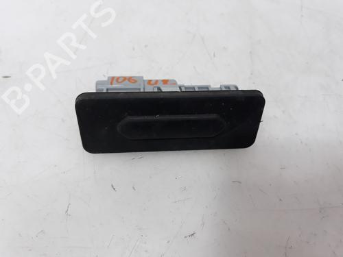 Used Tailgate handle RENAULT MEGANE IV Hatchback (B9A/M/N_) 1.5 dCi 110 (B9A3) (110 hp) 10261963