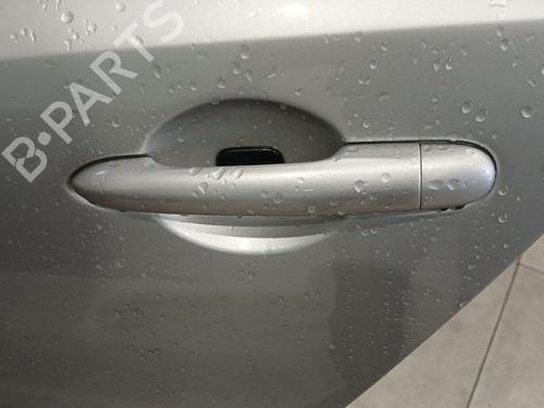 Used Rear left exterior door handle RENAULT LAGUNA II (BG0/1_) 2.0 16V (BG00, BG0K, BG0P, BG0W) (135 hp) 30933719