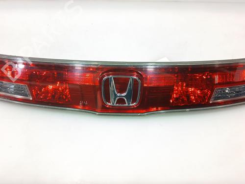 Used Rear center light HONDA CIVIC VIII Hatchback (FN, FK) 2.2 CTDi (FK3) (140 hp) 27889932
