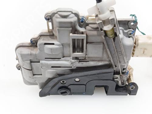 Rear left lock VW PASSAT B6 (3C2) 2.0 TFSI | BP25901214C100