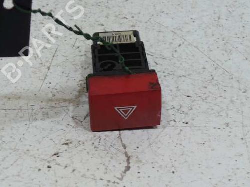 Used Warning switch HYUNDAI ELANTRA III (XD) 1.6 (107 hp) 3672761