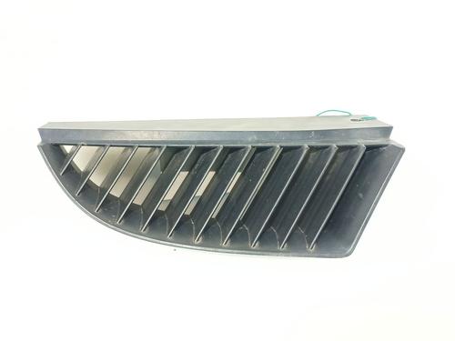 Calandre MITSUBISHI COLT VI (Z3_A, Z2_A) 1.5 DI-D (Z39A) (95 hp) 31306461