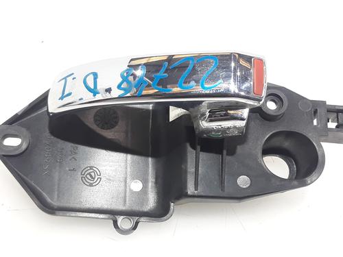 Used Front left interior door handle FIAT 500 (312_) 1.2 (312AXA1A) (69 hp) 18843906