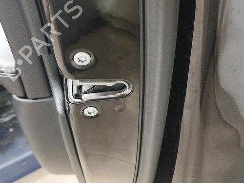 Zamek drzwi przednich prawych MERCEDES-BENZ C-CLASS (W205) C 220 BlueTEC / d (205.002, 205.004) | BP29856422C97