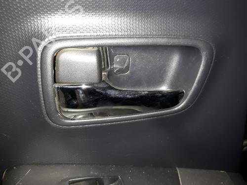 Puxador interior trás esquerdo MITSUBISHI OUTLANDER II (CW_W) 2.0 DI-D (CW8W) (140 hp) 8152896
