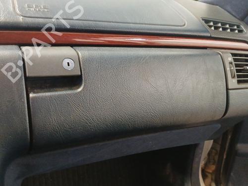 Used Glove box MERCEDES-BENZ E-CLASS (W210) E 290 Turbo-D (210.017) (129 hp) 28419053