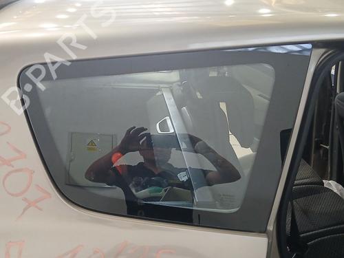 Vitre de custode arrière aroite RENAULT GRAND SCÉNIC III (JZ0/1_) 1.5 dCi (JZ09, JZ0D, JZ10, JZ14, JZ1G, JZ29, JZ2C) (110 hp) 30889719