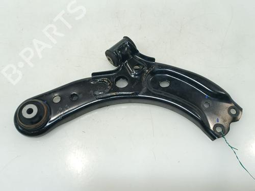 Used Right front suspension arm MG MG ZS SUV (AZS1) 1.0 T-GDi (111 hp) 30547054