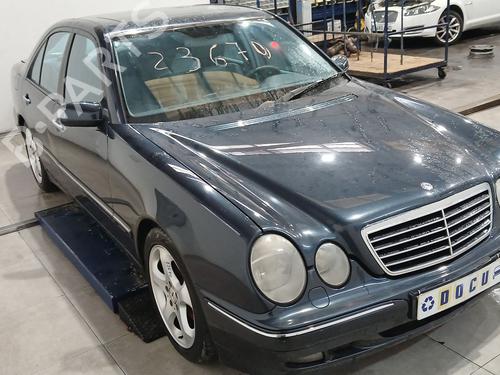 Brugte MERCEDES-BENZ E-CLASS (W210) E 270 CDI (210.016) (170 hp) 4447381