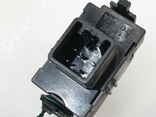 Right rear window switch TOYOTA COROLLA (_E12_) 2.0 D-4D (CDE120R, CDE120L_) | BP2823835I28 
