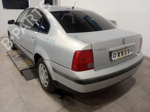 Venstre foran invendig håndtak VW PASSAT B5 (3B2) 1.8 | BP16554787I13 