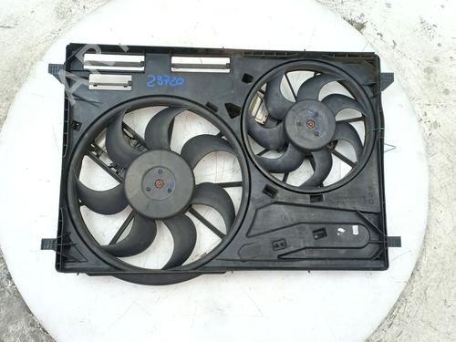 Used Radiator fan VOLVO XC70 II (136) D5 AWD (185 hp) 31124183