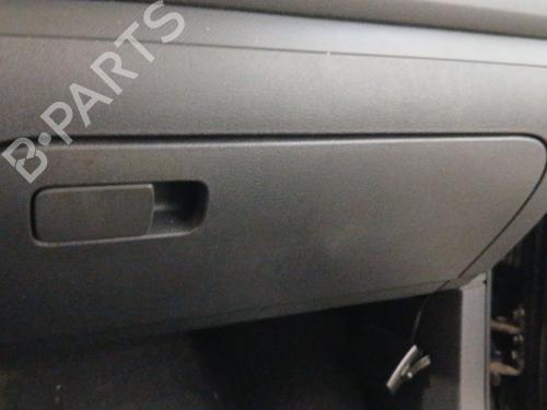 Used Glove box VW GOLF V (1K1) 1.9 TDI (105 hp) 32301527