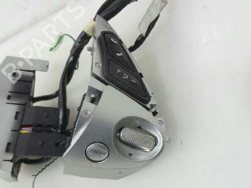 Used Steering wheel controls NISSAN JUKE (F15) 1.5 dCi (110 hp) 5327574