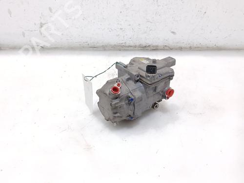 Used AC compressor AC compressor TOYOTA YARIS (_P13_) 1.5 Hybrid (NHP130_) (101 hp) 39398506 39398506