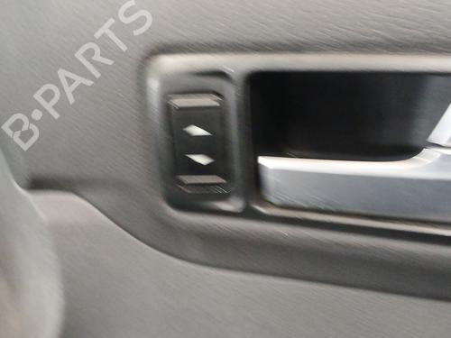 Used Right front window switch Right front window switch FORD FOCUS II (DA_, HCP, DP) 1.6 TDCi (109 hp) 36777901 36777901