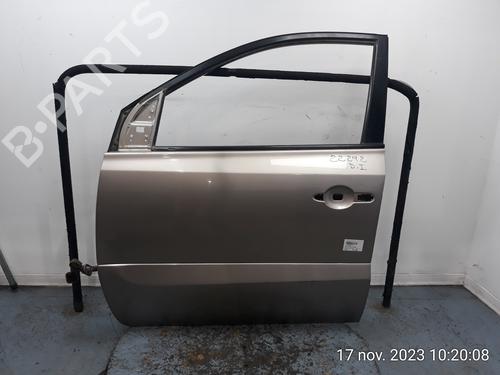Used Left front door RENAULT KOLEOS I (HY_) 2.0 dCi 4x4 (HY0K) (150 hp) 16022826